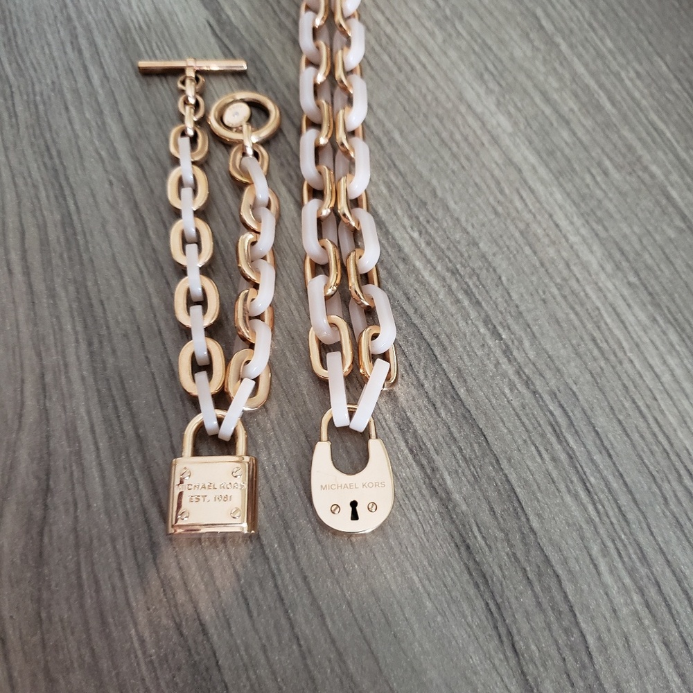 Michael Kors  Crystal PadLock Chain Set - Picture 4 of 4